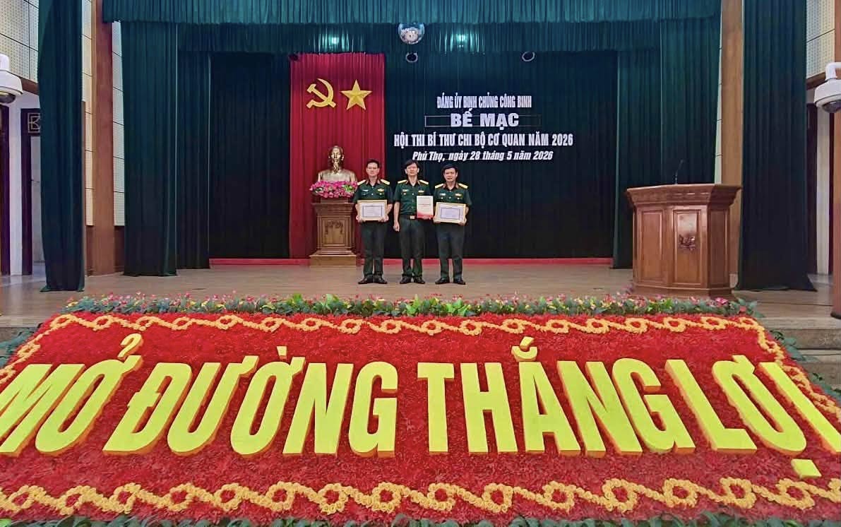VINH DANH NHỮNG THỦ LĨNH CHI BỘ TIÊU BIỂU CỦA TRƯỜNG SĨ QUAN CÔNG BINH