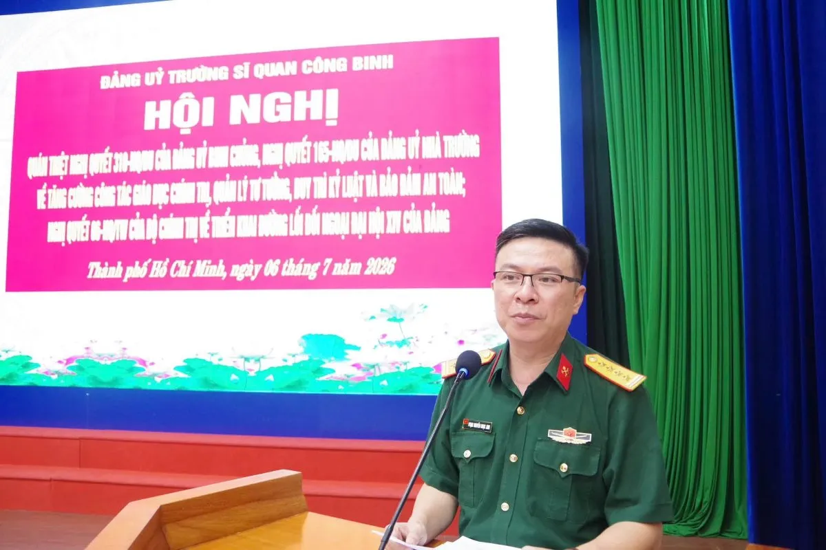 Nhà trường: Tăng cường giáo dục chính trị gắn liền với kỷ luật, an toàn
